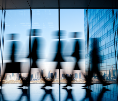 Comment une entreprise peut-elle bénéficier de l'investissement immobilier pour son développement ?